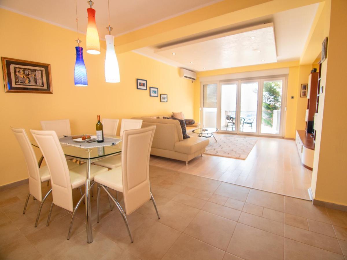 Mum'S Apartment Petrovac ภายนอก รูปภาพ