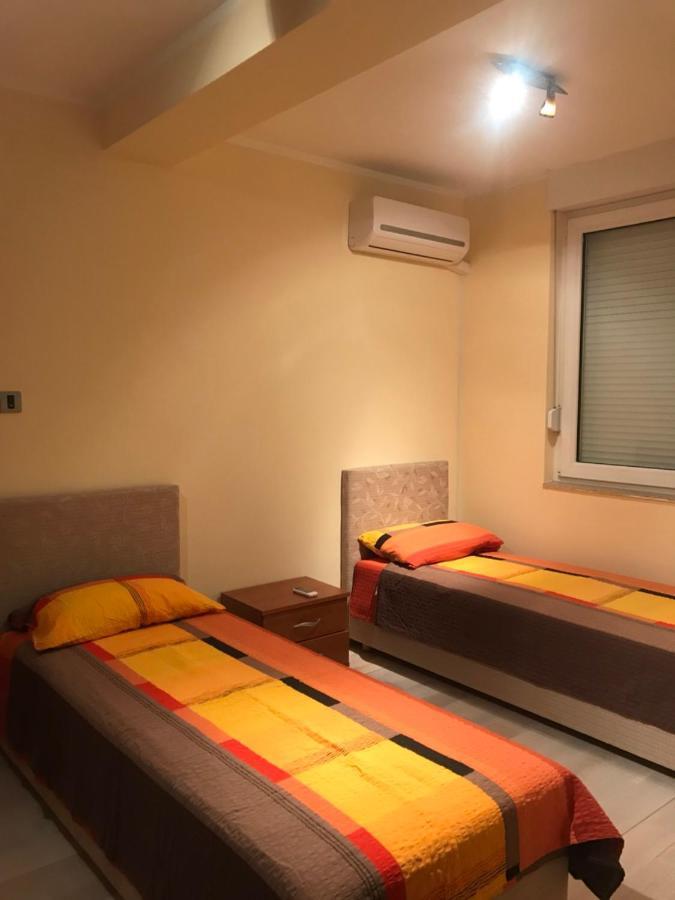 Mum'S Apartment Petrovac ภายนอก รูปภาพ